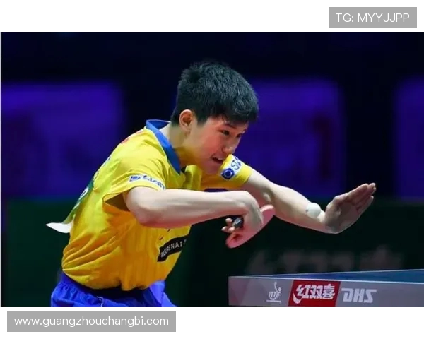 张伟独家揭秘足球技巧与战术心得分享助你提升球技与比赛表现