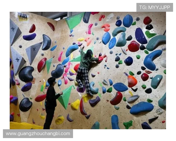 成都攀岩队创新防反策略助力攀登技术全面提升与发展