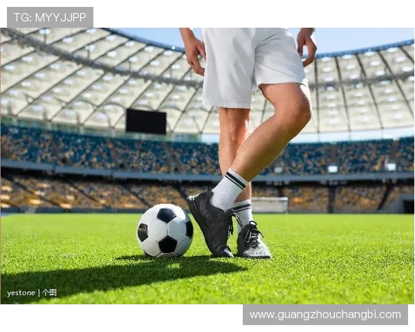 莱奥的成长之路：从小镇少年到全球足球巨星的传奇故事