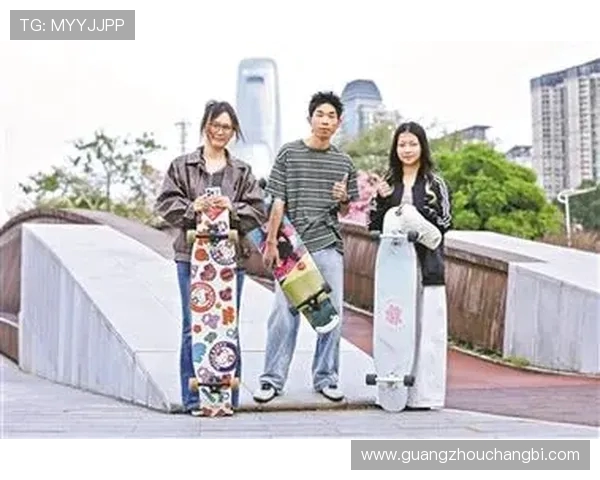 武汉滑板队的团队协作与默契：聚焦滑板运动中的合作精神与成长之路