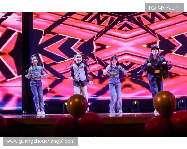 北京街舞队的中路突破解析与街舞文化的深度融合探讨 北京街舞队的中路突破解析与街舞文化的深度融合探讨